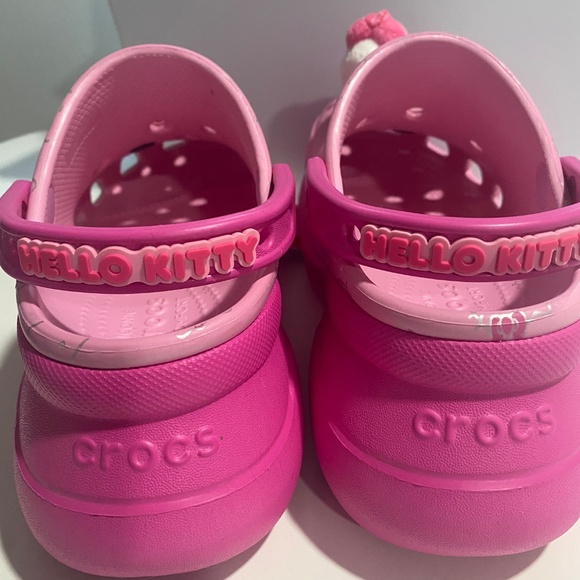 Hello Kitty Bae Clog Crocs - Picture 2 of 4